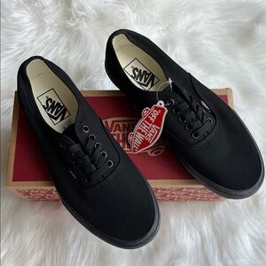 🆕 Vans Authentic Unisex Black Canvas Sneakers Size M7.5 W9.0 Casual Skate Shoes